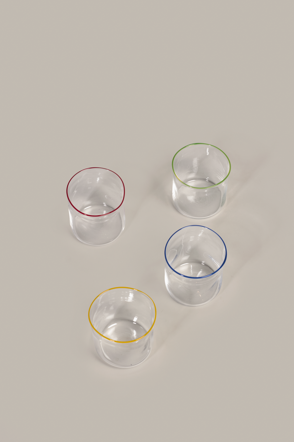 SET OF 4 GLASSES