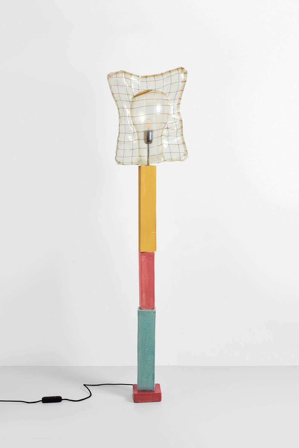 FLOOR LAMP